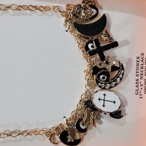 🔹️Piper k🔹️Gold and Black Charm Halloween Theme 17" Glass Stone Necklace - Picture 2 of 5